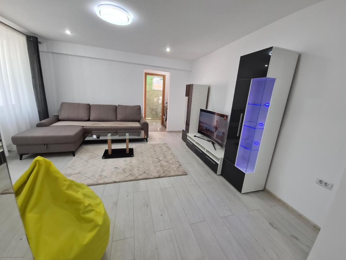 Apartament Ultra Central 3 Apartment Hunedoara Exterior photo