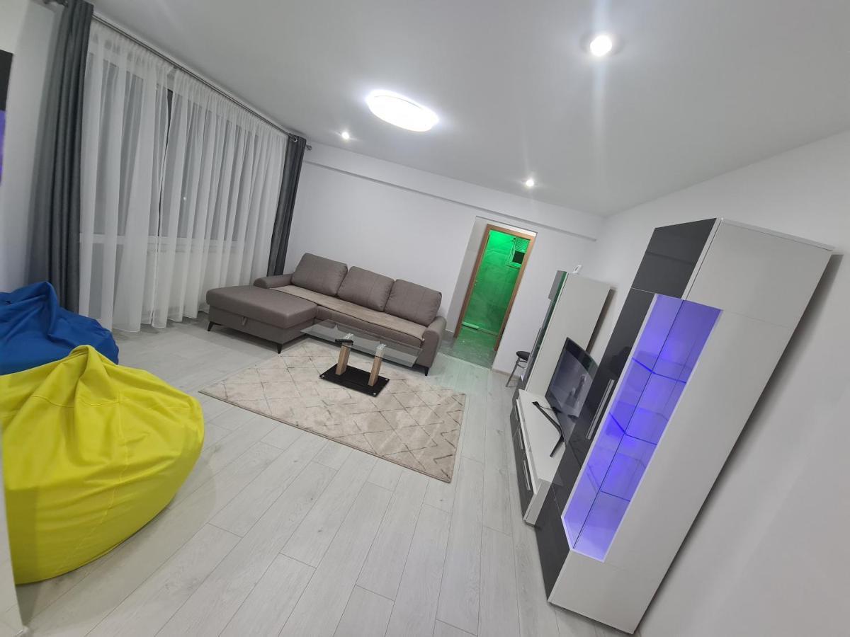 Apartament Ultra Central 3 Apartment Hunedoara Exterior photo