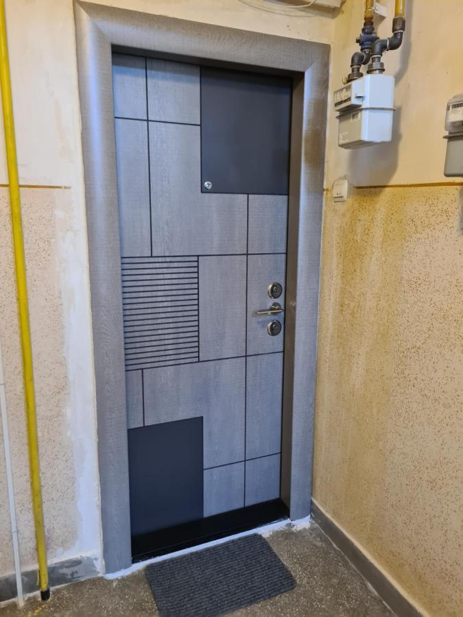 Apartament Ultra Central 3 Apartment Hunedoara Exterior photo