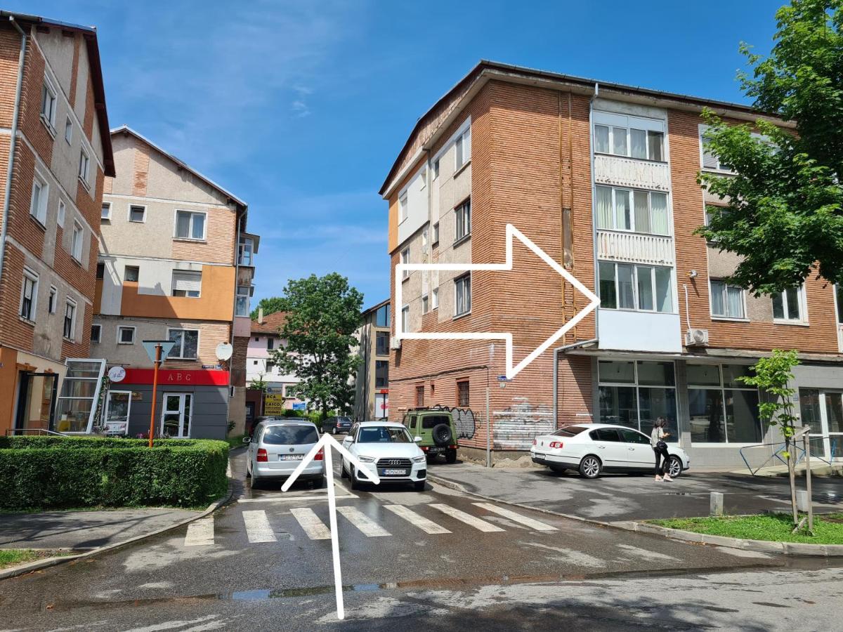 Apartament Ultra Central 3 Apartment Hunedoara Exterior photo