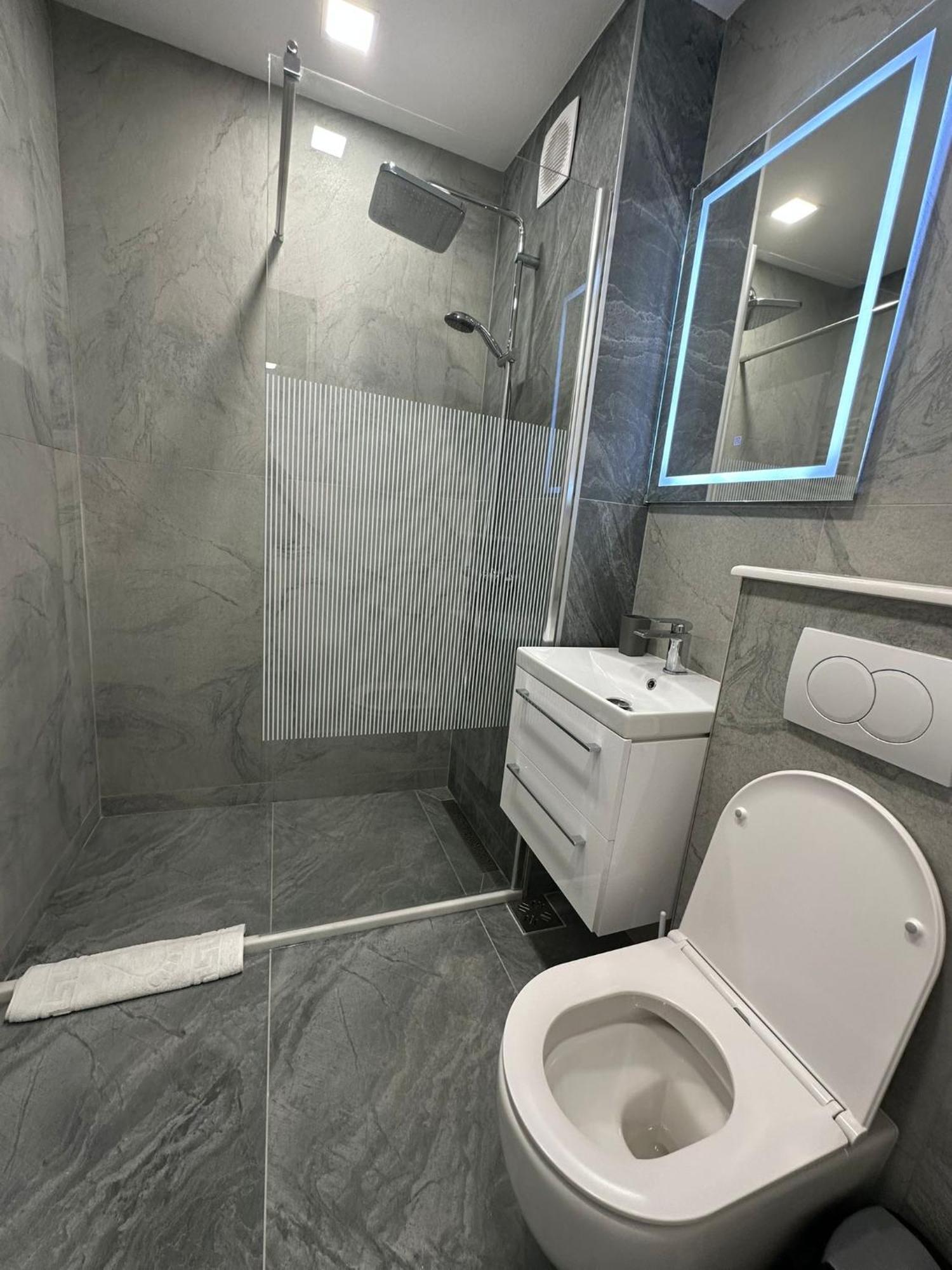 Apartament Ultra Central 3 Apartment Hunedoara Exterior photo