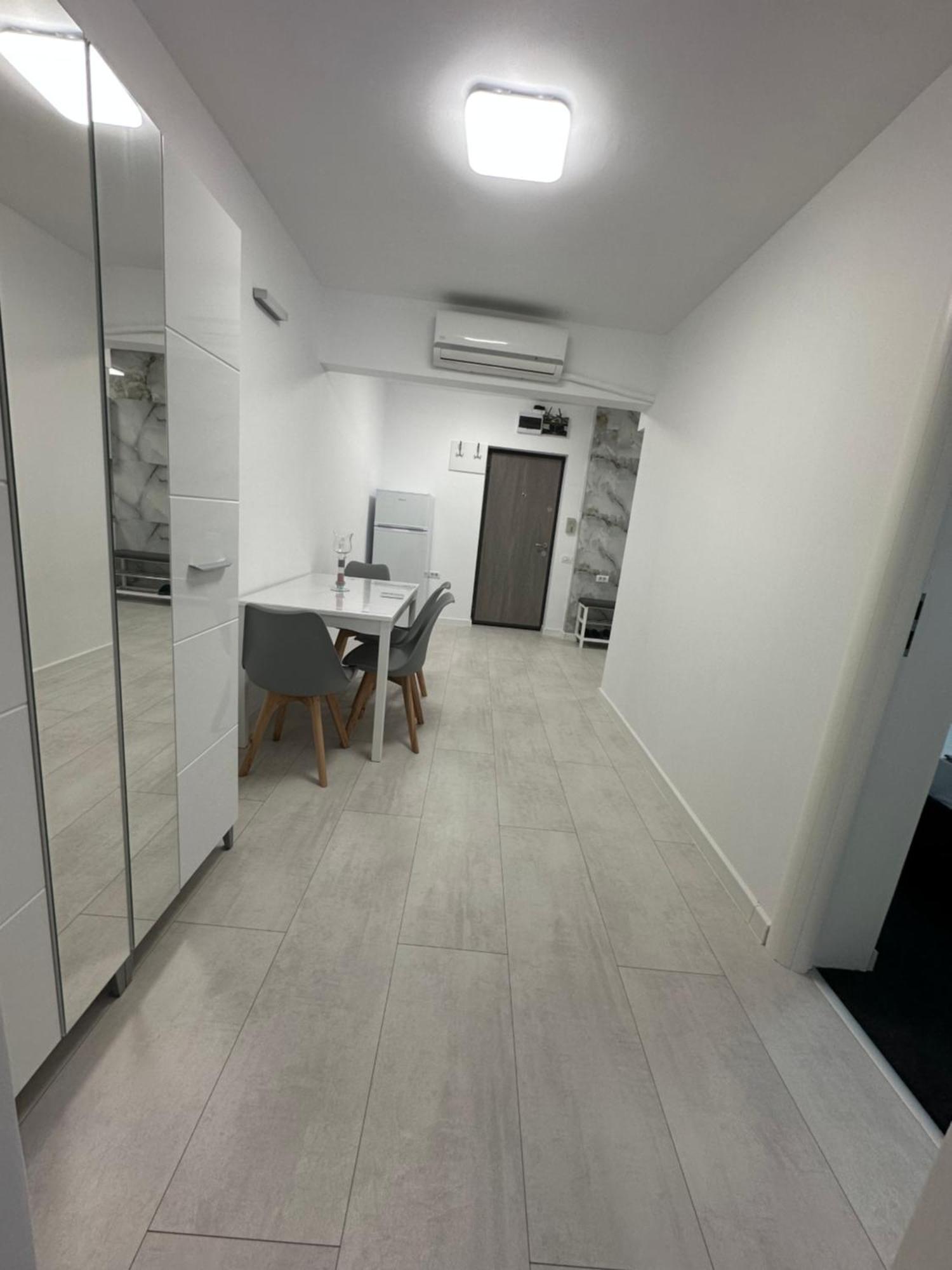 Apartament Ultra Central 3 Apartment Hunedoara Exterior photo